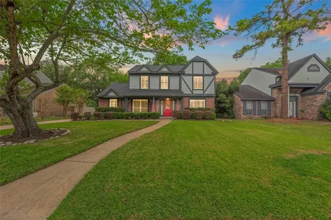 8931 Crazy Horse Trail Houston TX 77064