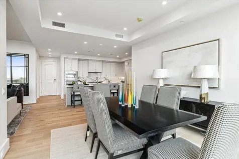 5656 San Felipe Street 603 Houston TX 77056