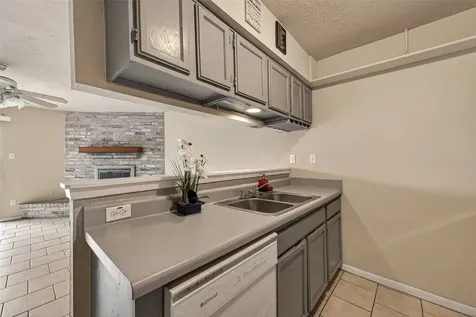 7515 Londres Drive Houston TX 77083