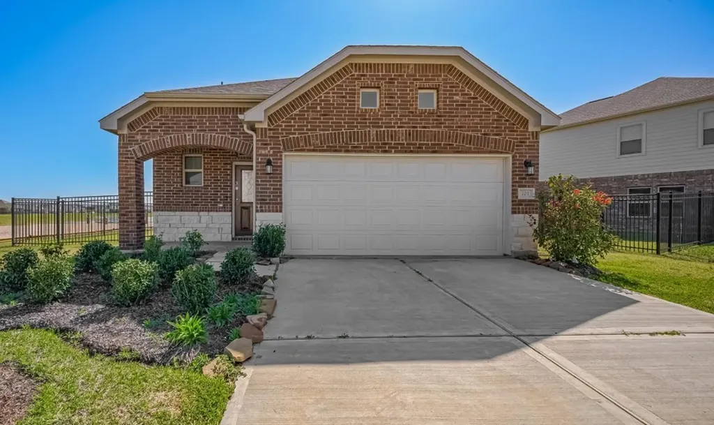 101 Eliana Shores Drive Katy TX 77493