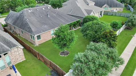 30634 Indigo Falls Drive Brookshire TX 77423