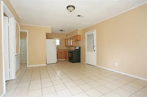 2460 W Shane Street 1 Alvin TX 77511