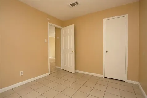 2460 W Shane Street 1 Alvin TX 77511