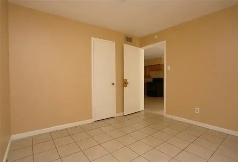 2460 W Shane Street 1 Alvin TX 77511