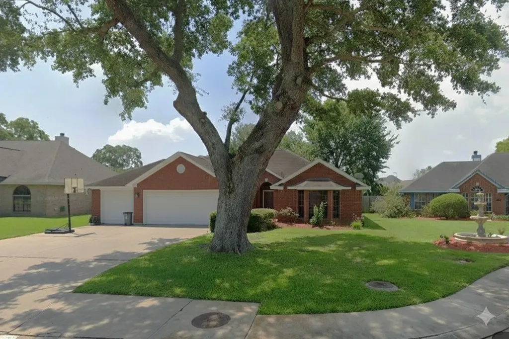 106 Stony Point Court Clute TX 77531