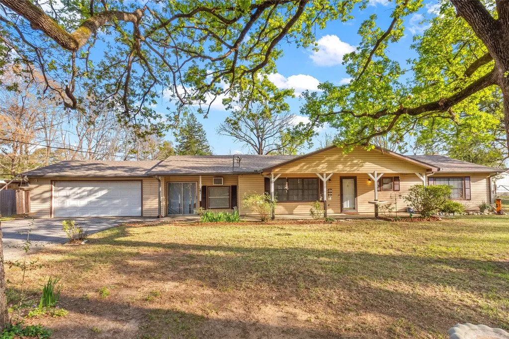 322 Parkside Drive Zavalla TX 75980