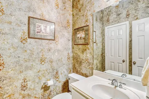 6102 Breezy Hollow Lane Katy TX 77450