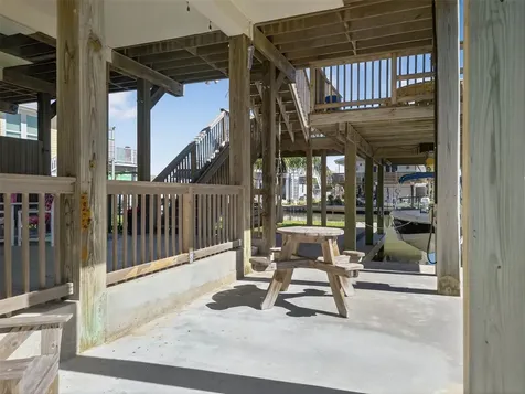 22019 Frio Drive Galveston TX 77554
