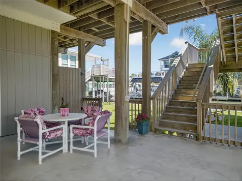 22019 Frio Drive Galveston TX 77554