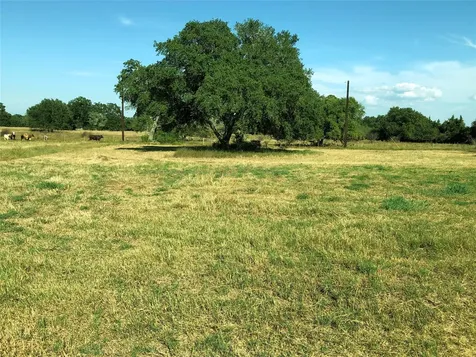 Lot 7 Pvt 1672 Hallettsville TX 77964