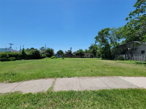 3107 Wisconsin Street Baytown TX 77520
