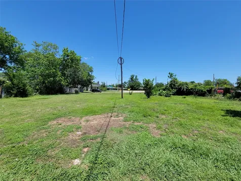 3107 Wisconsin Street Baytown TX 77520