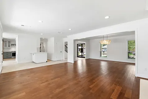 4810 Bayou Vista Drive Houston TX 77091