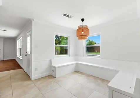 4810 Bayou Vista Drive Houston TX 77091