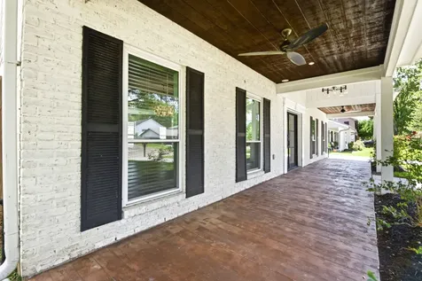 4810 Bayou Vista Drive Houston TX 77091