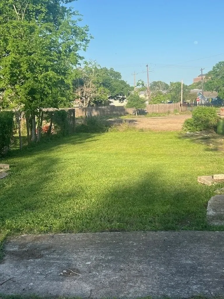 206 Clark Street Richmond TX 77469