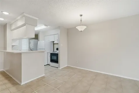 208 Yacht Club Lane 208 Seabrook TX 77586