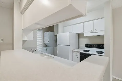 208 Yacht Club Lane 208 Seabrook TX 77586