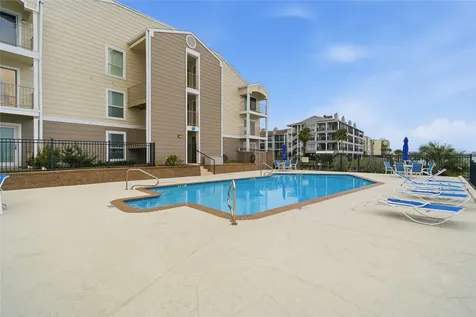 208 Yacht Club Lane 208 Seabrook TX 77586