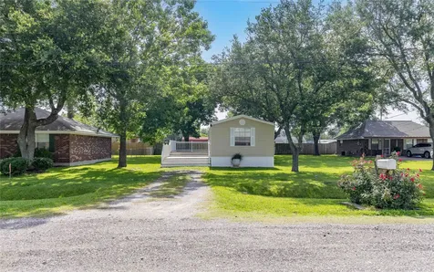518 Elena Lane Highlands TX 77562