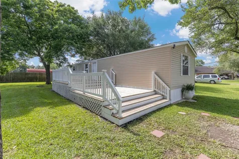 518 Elena Lane Highlands TX 77562