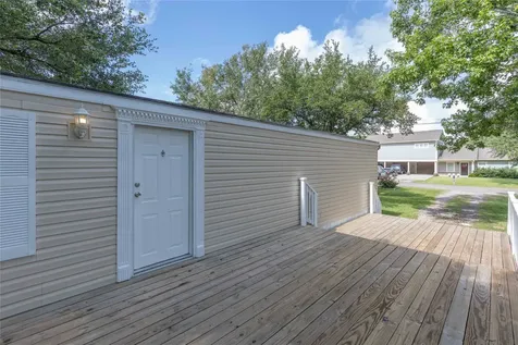 518 Elena Lane Highlands TX 77562