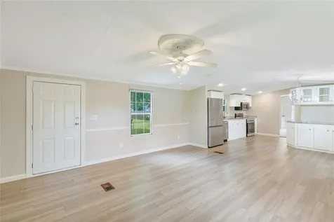 518 Elena Lane Highlands TX 77562