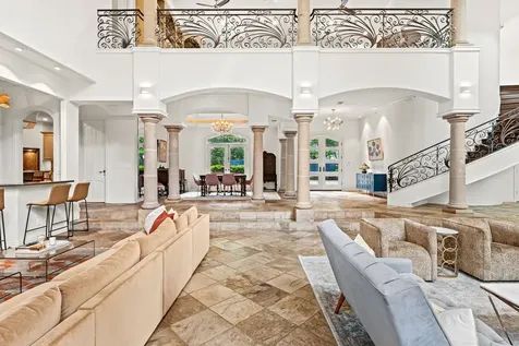 64 Saddlebrook Lane Houston TX 77024