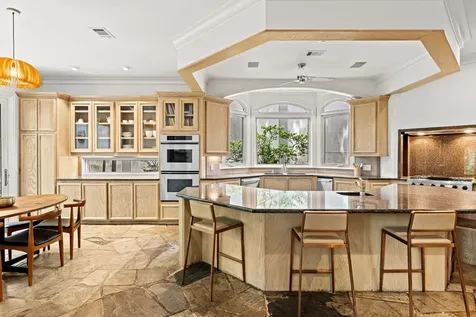 64 Saddlebrook Lane Houston TX 77024