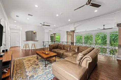 64 Saddlebrook Lane Houston TX 77024