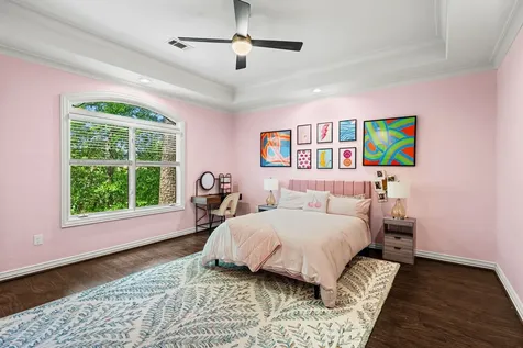 64 Saddlebrook Lane Houston TX 77024