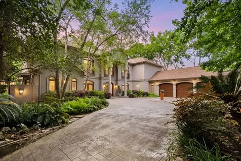 64 Saddlebrook Lane Houston TX 77024
