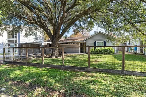 1811 W 14th 1/2 Street Houston TX 77008