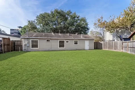1811 W 14th 1/2 Street Houston TX 77008