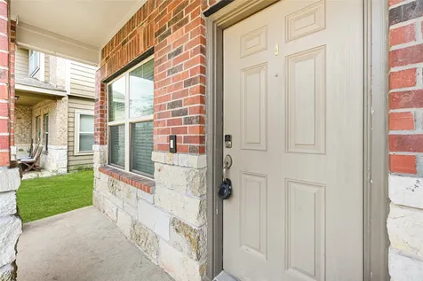 1933 Howth Avenue Houston TX 77051