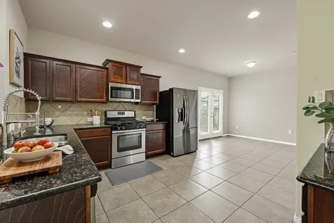 1933 Howth Avenue Houston TX 77051