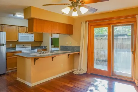 3100 Jeanetta Street 703 Houston TX 77063