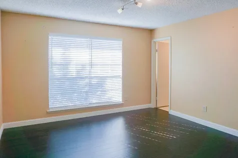 3100 Jeanetta Street 703 Houston TX 77063