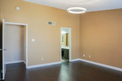 3100 Jeanetta Street 703 Houston TX 77063