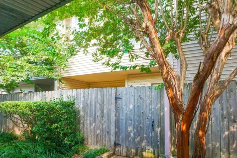 3100 Jeanetta Street 703 Houston TX 77063
