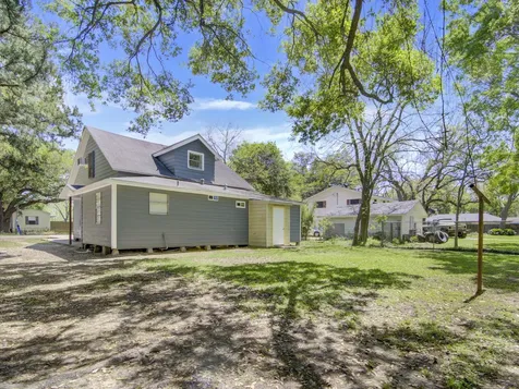 313 N Beauregard Street 1 Alvin TX 77511