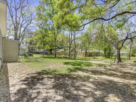 313 N Beauregard Street 1 Alvin TX 77511