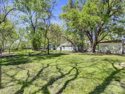 313 N Beauregard Street 1 Alvin TX 77511