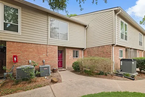 5005 Georgi Lane 73 Houston TX 77092