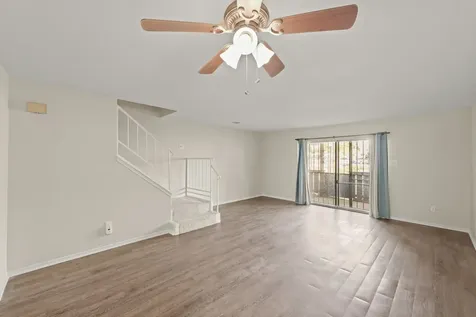 5005 Georgi Lane 73 Houston TX 77092