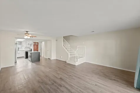 5005 Georgi Lane 73 Houston TX 77092
