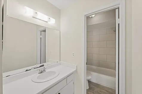 5005 Georgi Lane 73 Houston TX 77092