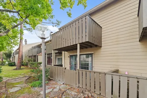 5005 Georgi Lane 73 Houston TX 77092