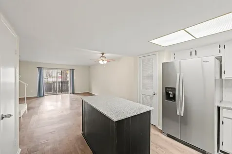 5005 Georgi Lane 73 Houston TX 77092