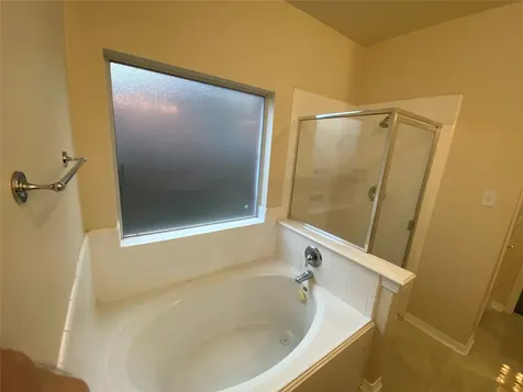 9210 Hidden Lake E Magnolia TX 77354